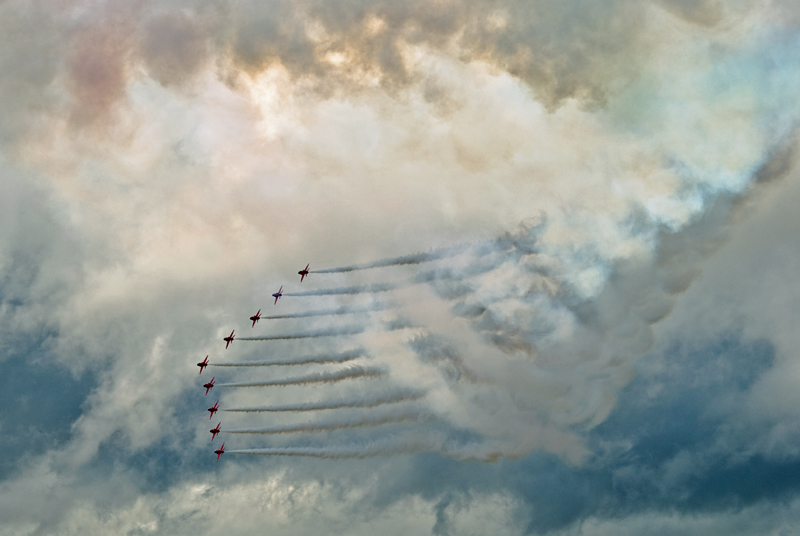 197_Fairford RIAT_Red Arrows na British Aerospace Hawk T1.jpg